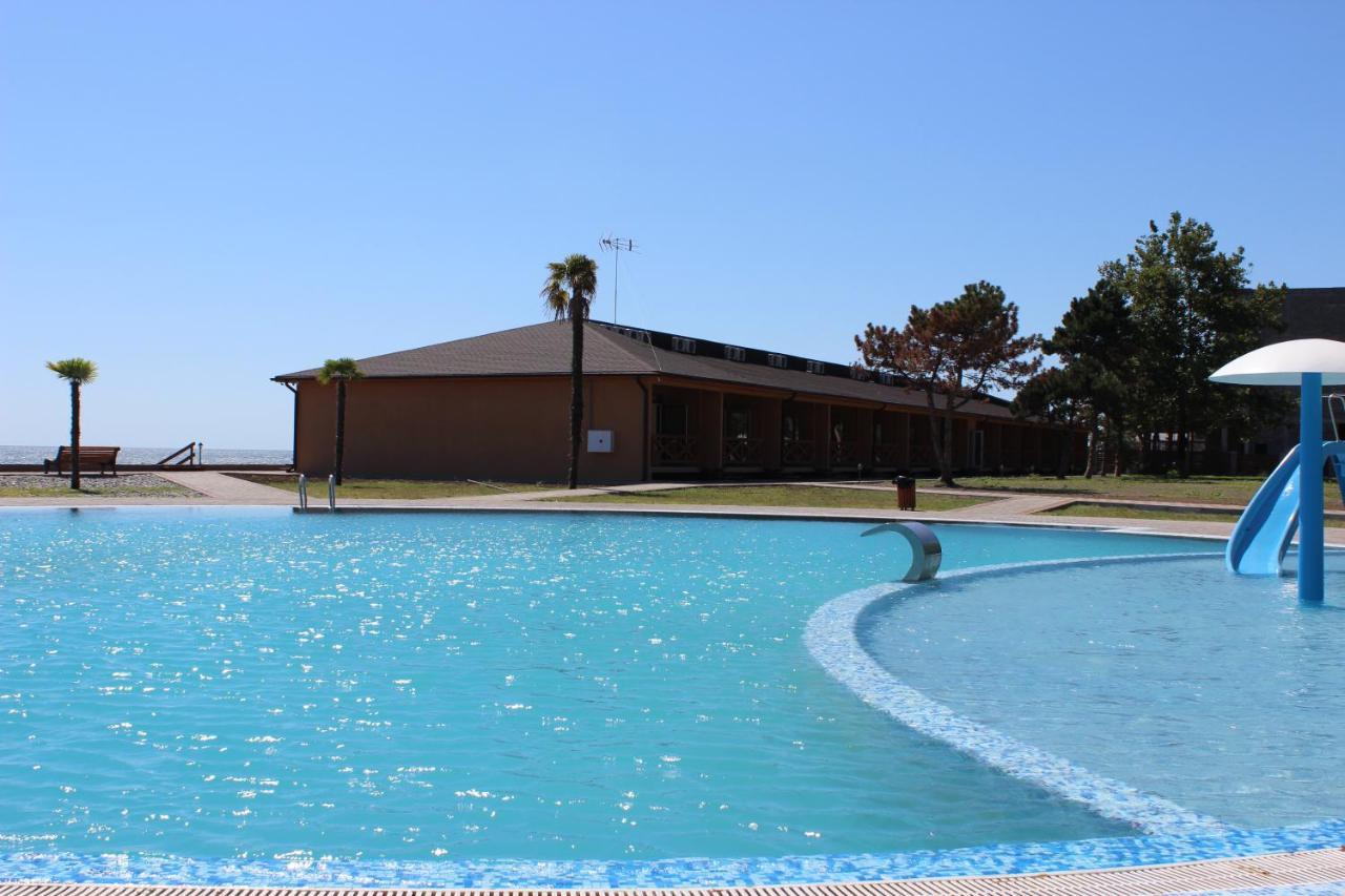 Napra Hotel Tsandrypsh Bagian luar foto
