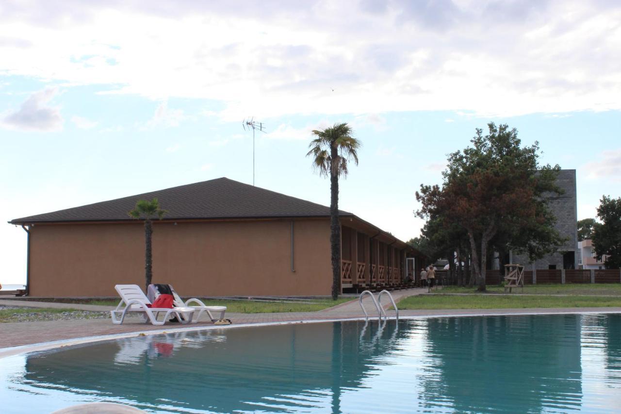 Napra Hotel Tsandrypsh Bagian luar foto