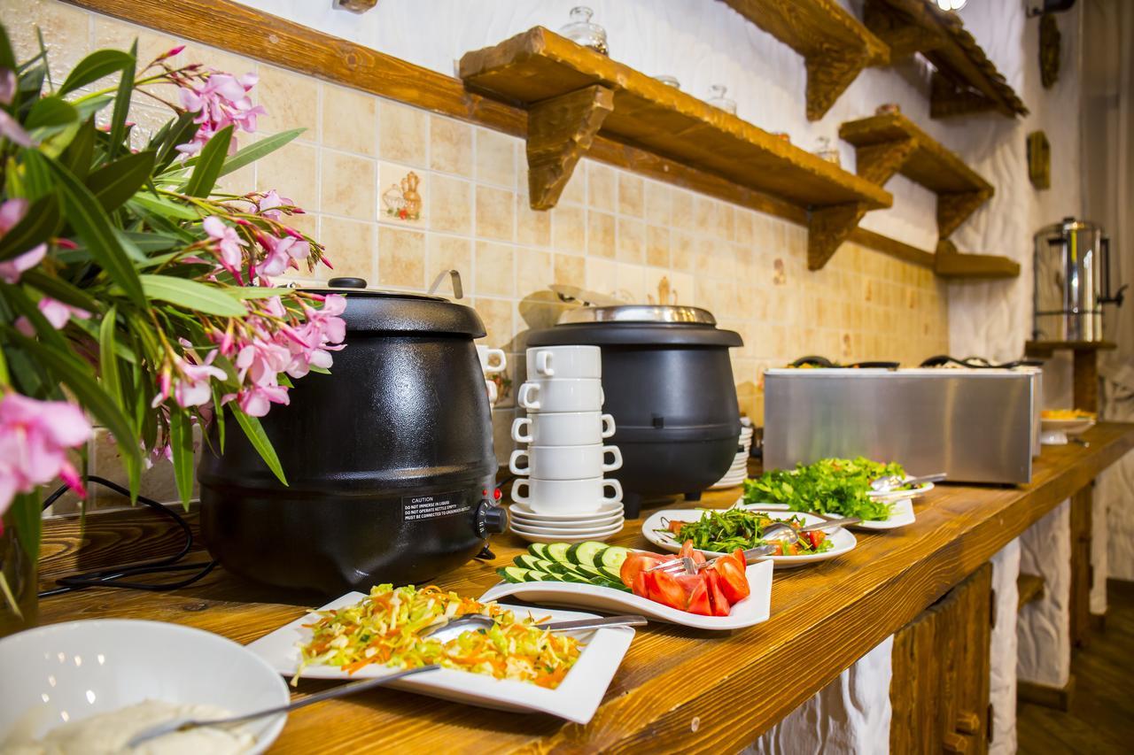 Napra Hotel Tsandrypsh Bagian luar foto
