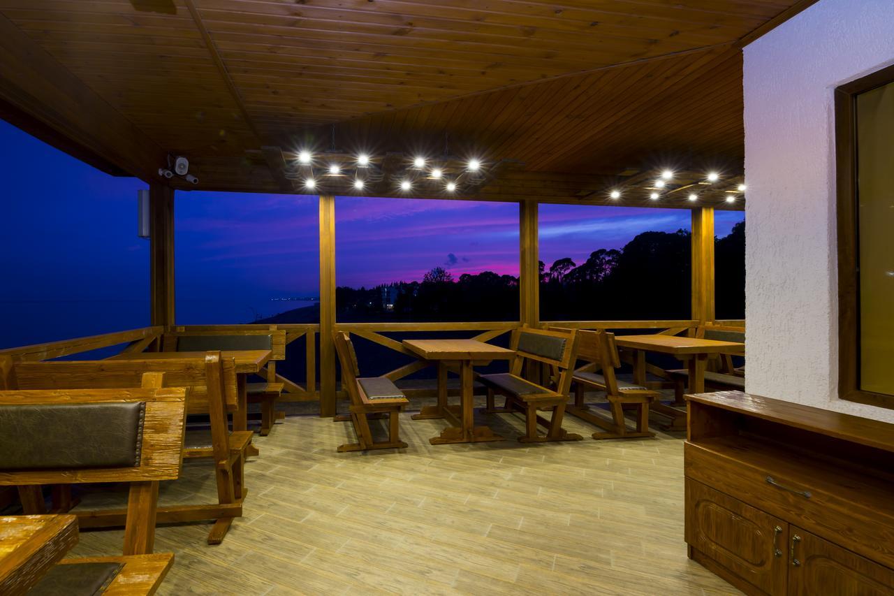 Napra Hotel Tsandrypsh Bagian luar foto