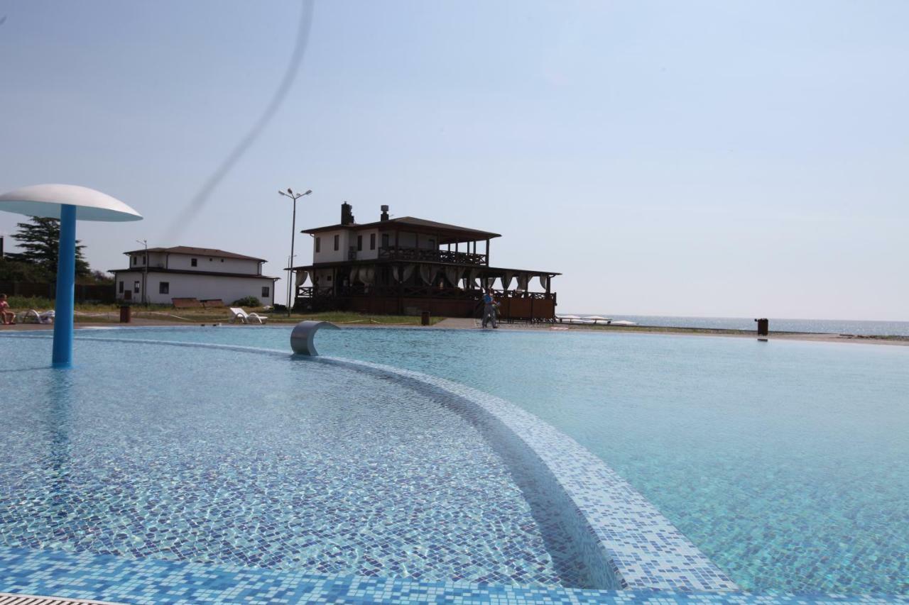 Napra Hotel Tsandrypsh Bagian luar foto